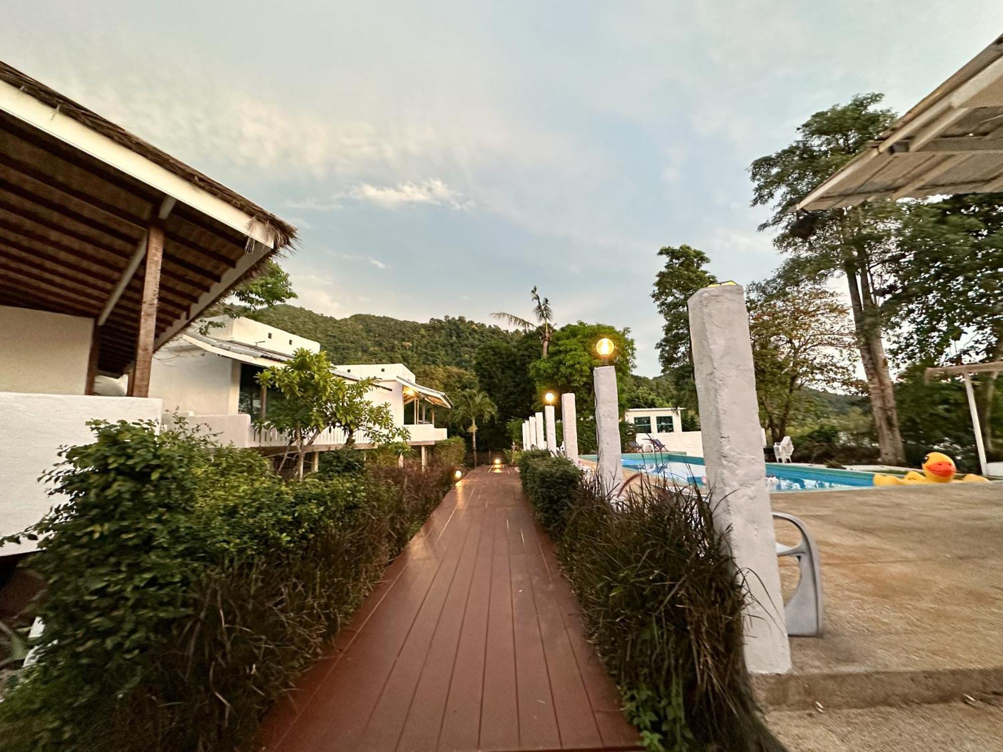 Capital O 75411 Navagio​ Boutique​ Koh​ Chang​ Hotel Trat Buitenkant foto