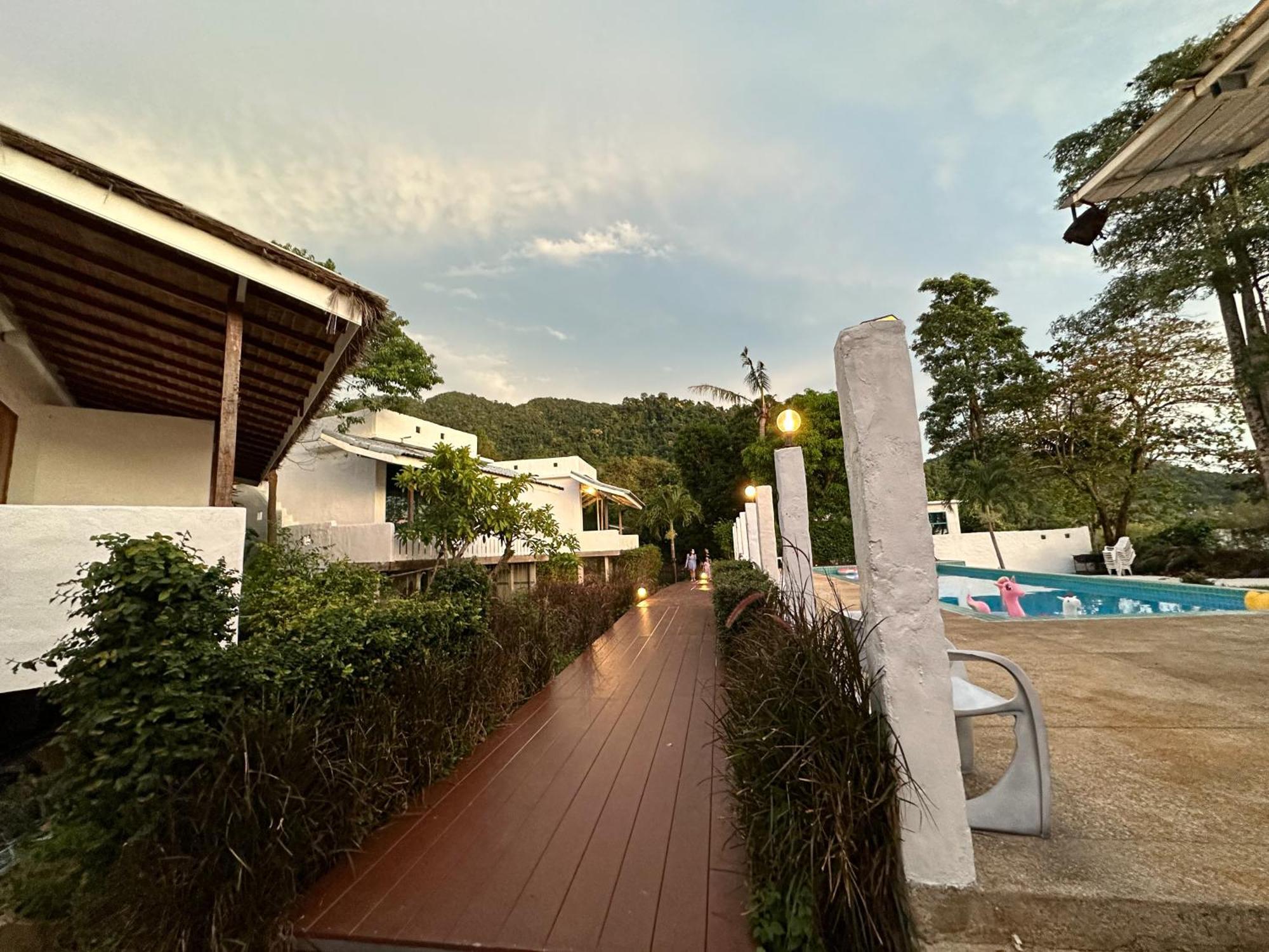 Capital O 75411 Navagio​ Boutique​ Koh​ Chang​ Hotel Trat Buitenkant foto